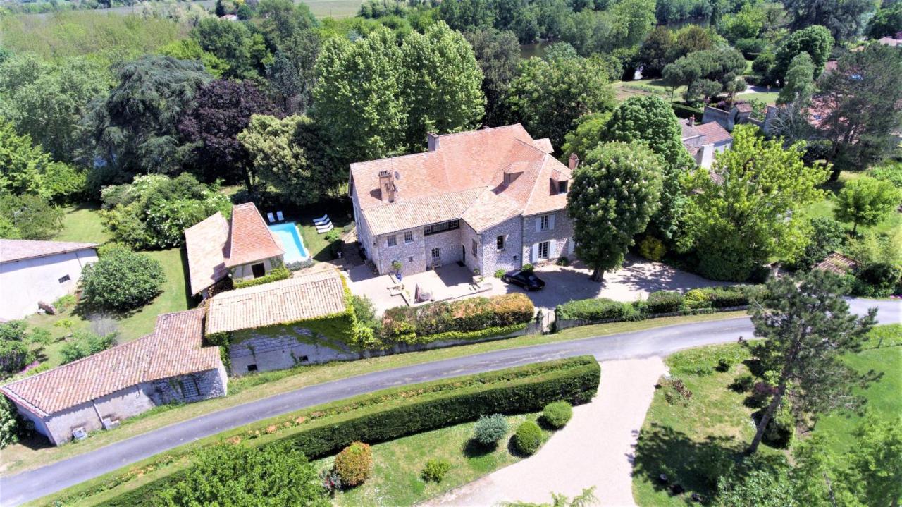 Bed and Breakfast Manoir Du Bois Mignon Le Fleix Exterior foto
